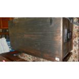 A large antique/vintage blanket box, 40" x 21" x 20".