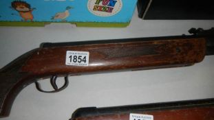 An old air rifle (ex-travelling showman's rifle range)