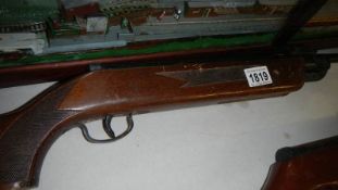 An old air rifle (ex-travelling showman's rifle range)
