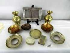 A mixed lot of Chinese brass are etc.