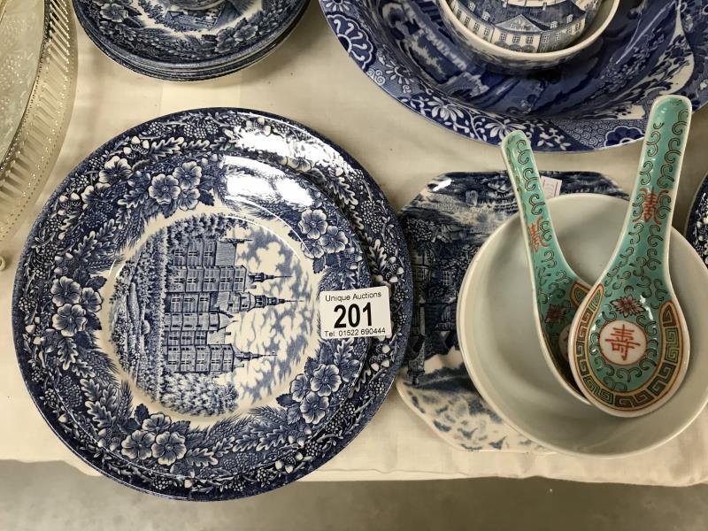 A quantity of blue & white China - Image 3 of 4