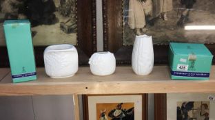 3 Kaiser-Porzellan vases (2 are boxed)