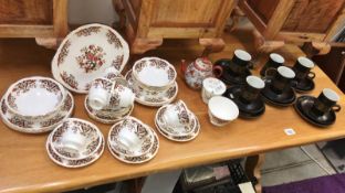 A Colclough tea set (approximately 26 pieces) 6 Denby arabesque cups & saucers,