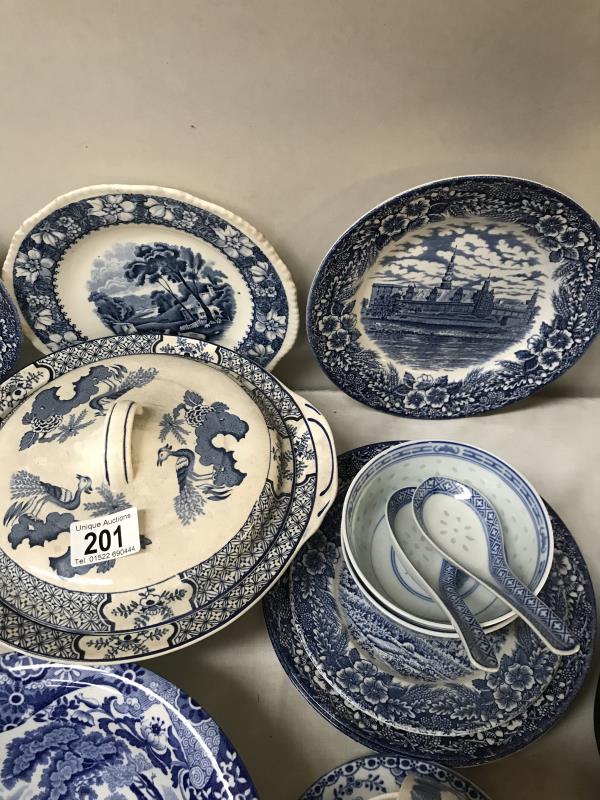 A quantity of blue & white China - Image 2 of 4