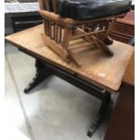 An oak leaf draw table