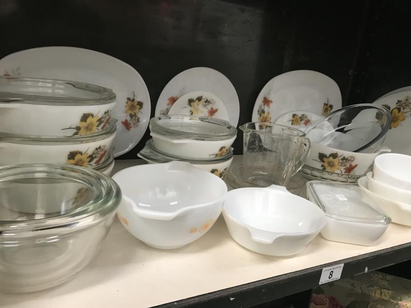 A good lot of Pyrex dishes - Image 2 of 3