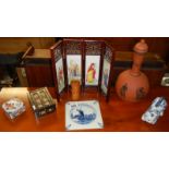 A mixed lot of electric ornamental items, a small oriental screen,