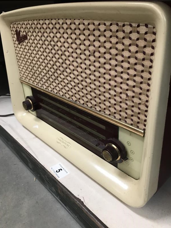 A vintage Marconiphone radio - Image 3 of 5