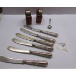 A set of 6 silver handled butter knives (H.
