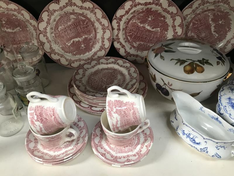 A mixed lot of china including Ridgway's Delft, Royal Worcester, - Image 4 of 4