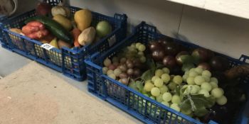 A mixed lot of glass and plastic fruit including grapes, apples, lemons etc.