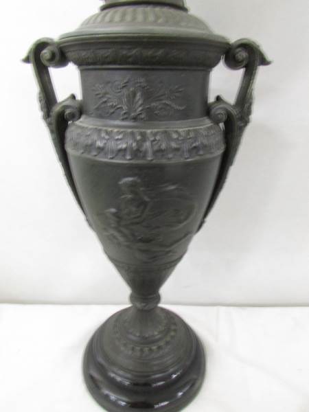 A Victorian Hink's spelter oil lamp in the form of an urn with drop in font and complete with shade - Image 2 of 3