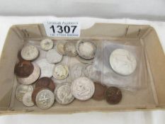 A quantity of U.S.A and Commonwealth coins.