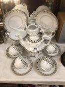 A part Victorian tea set (14 pieces).