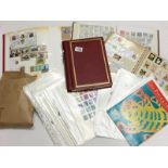 4 albums and a quantity of loose stamps.