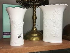 2 Kaiser porcelain vases.