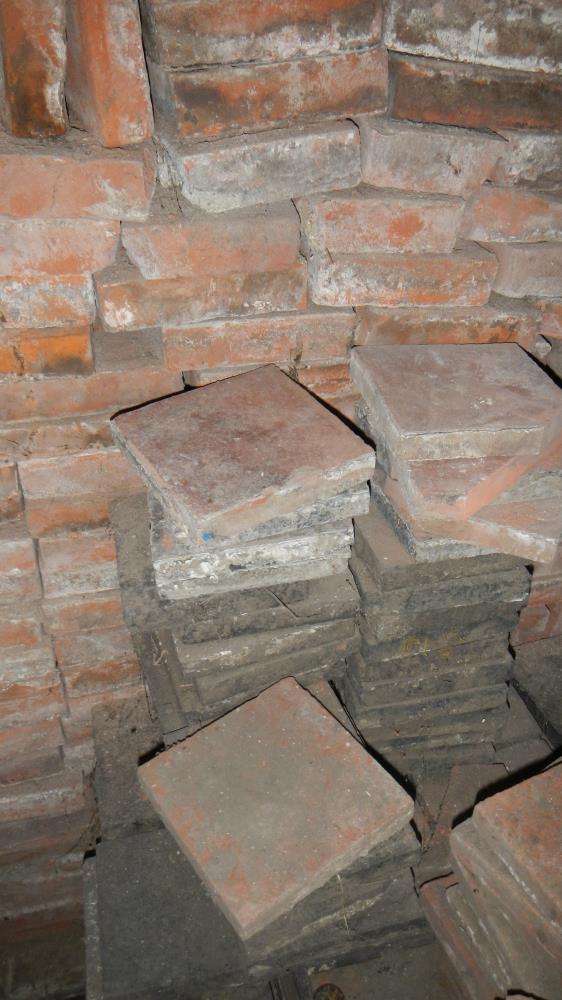 A large quantity of quarry floor tiles - Image 2 of 3