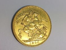 A 1900 22 Carat Gold Full Sovereign, Victoria Old (Veiled) Head, 22mm in diameter,
