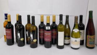 14 bottles - A mixed collection of World & Vintage wine including a 2005 Fortnum & Mason Eiswein.