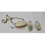 2 enamelled perfume bottles, oriental bird patterns & a shell shaped trinket purse (3)
