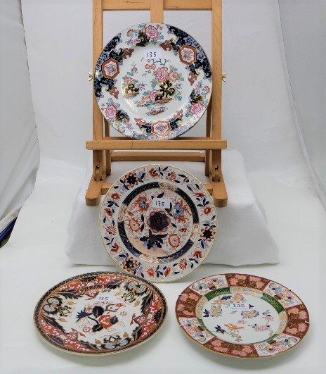 4 Vicrian Ironsne patterned plates (4)