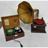 Pixie Grippa boxed miniature gramophone & a Victor gramophone with yellow horn (2)