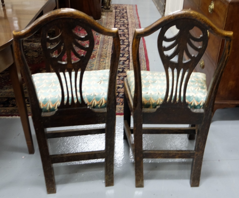 Matching set of 6 carved oak dining chairs with splat backs, square legs with impressed designs - Image 2 of 2