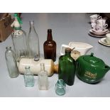 Assorted group of advertising bar items – soda syphon, Sullivans water jug & Williams Tullamore (