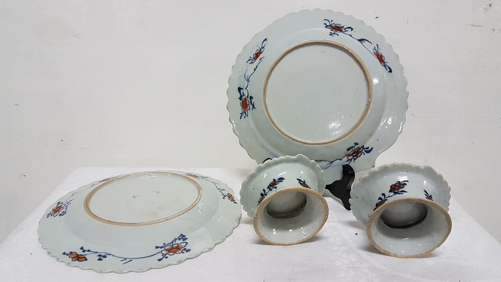 Matching pair of glazed Japanese ironstone cabbage leaf plates, 9"dia with matching stands, floral - Image 3 of 4