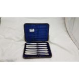 Set of 6 Silver Handled Butter Knives, in a presentation case
