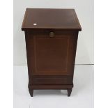 Edwardian inlaid mahogany Purdonium with liner, raised on tapered feet, 25"h x 15"