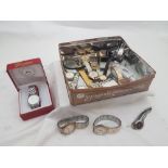 Collection of Lady’s and Gents Wrist Watches, mainly modern, battery operates incl. 1 Gents