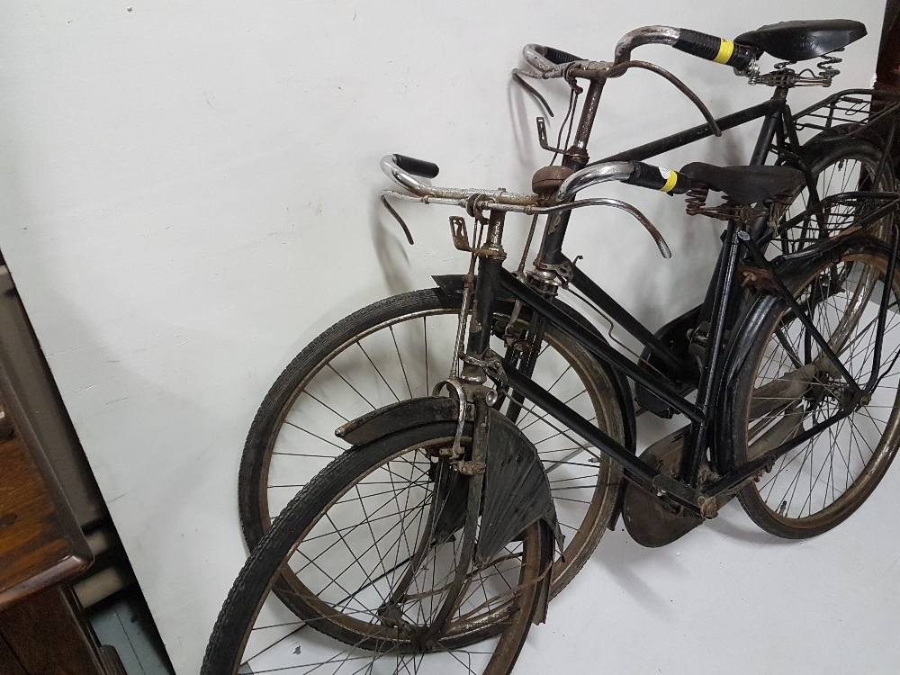 2 x bicycles, one Gent’s Rudge and one Lady’s with a Brook’s seat, with brakes (2) - Image 2 of 3