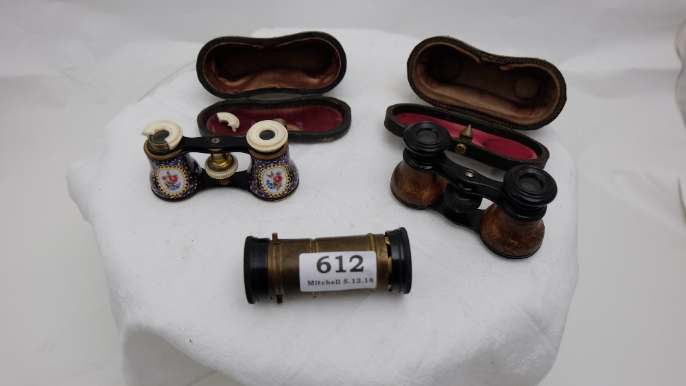 2 opera binoculars with cases (1 damaged rim), 1 brass framed ocular (3)