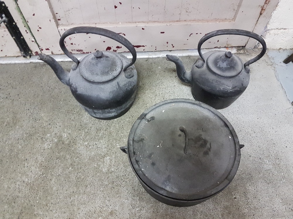 2 antique metal kettles and round skillet pot with lid - Image 2 of 2