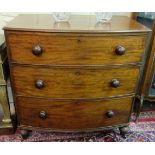 Late 19thC Bowfront Mahogany Chest of Drawers with turned handles, on turned feet,