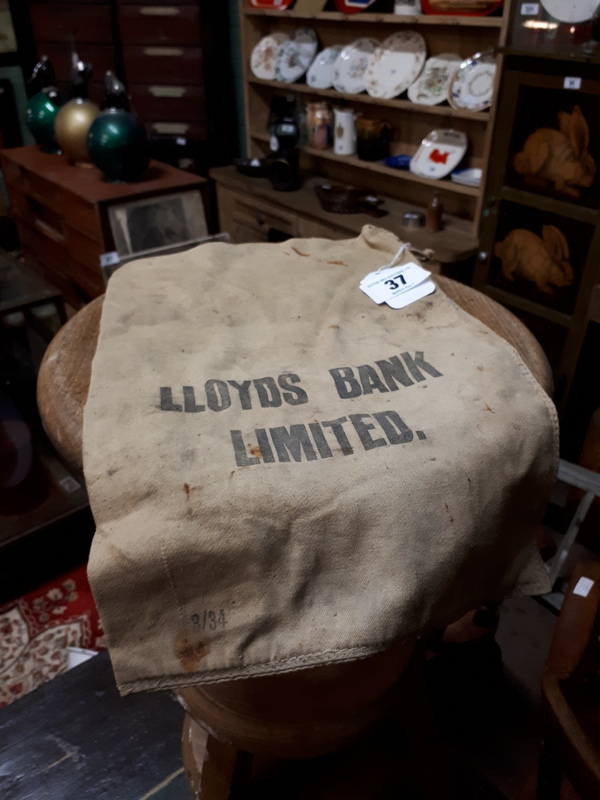 Original LLYODS money bag.