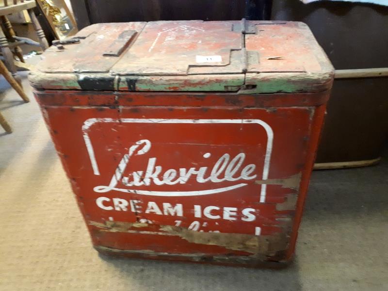 1930'S Lakerville Ice Creams Dublin freezer box.