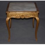 Tavolino in legno dorato con piano in marmo. XX secolo. Mis. Lung. cm. 64 Alt. cm. 65 Prof. cm. 64