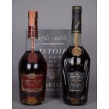 Lotto composto da coppia di Cognac MARTELL e libretto: - Cognac 'Cordon Rubis'. Prodotto con
