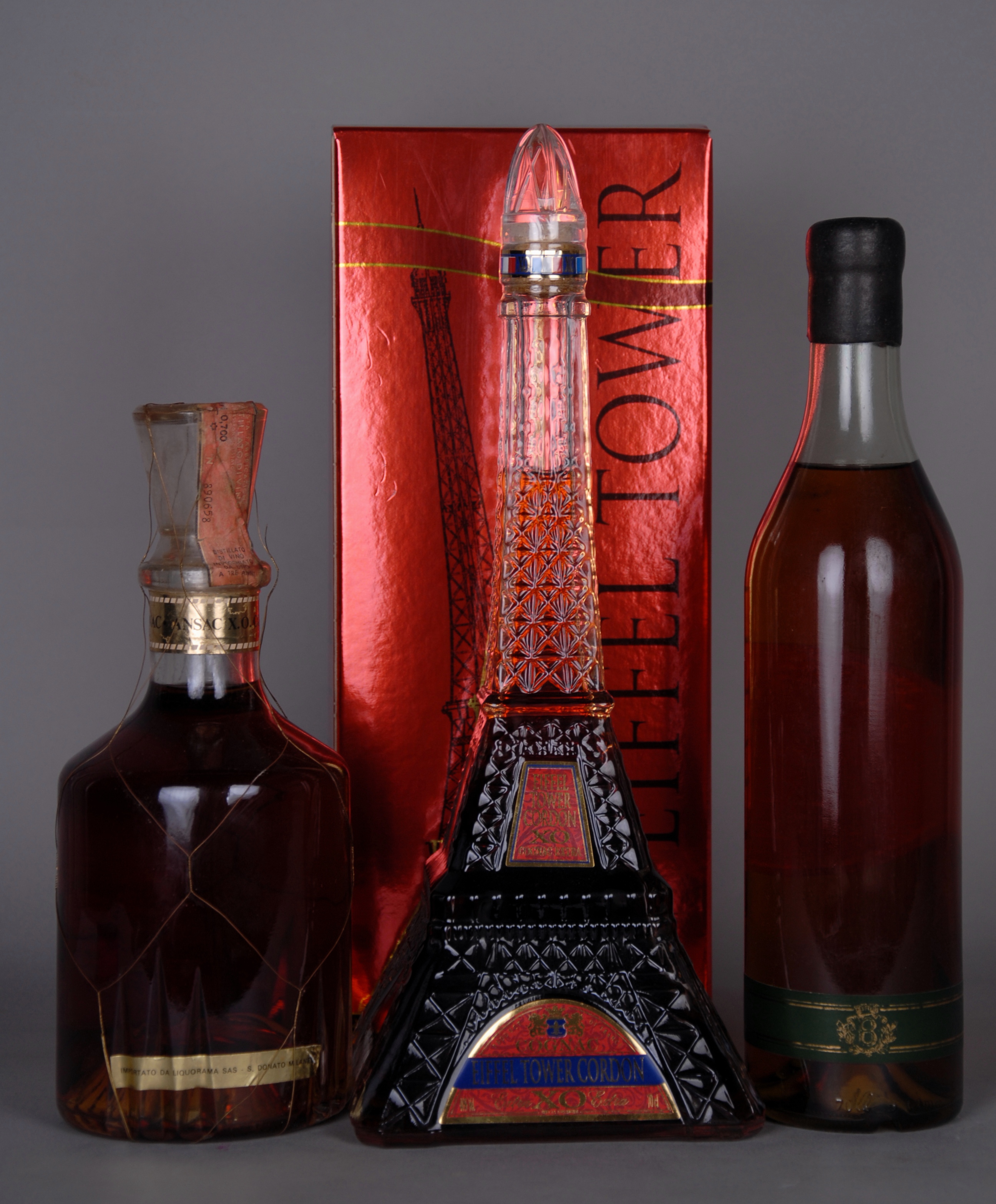 Tre Cognac X.O.: - Cognac ANSAC - 'Grande Reserve'. Caraffa filigranata e sigillata. Fascetta - Image 2 of 2