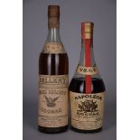 Coppia di Cognac JULES BELLERY: - Cognac Tre Stelle. Fascetta di Stato. Importazione italiana.