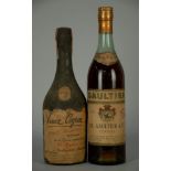 Coppia di Cognac CHARLES GAULTIER: - Cognac Tre Stelle. Vecchia bottiglia anni '50. Raro timbro