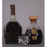 Coppia di Cognac SALIGNAC: - Cognac NAPOLEON. Bottiglia in cristallo di Baccarat. Fascetta