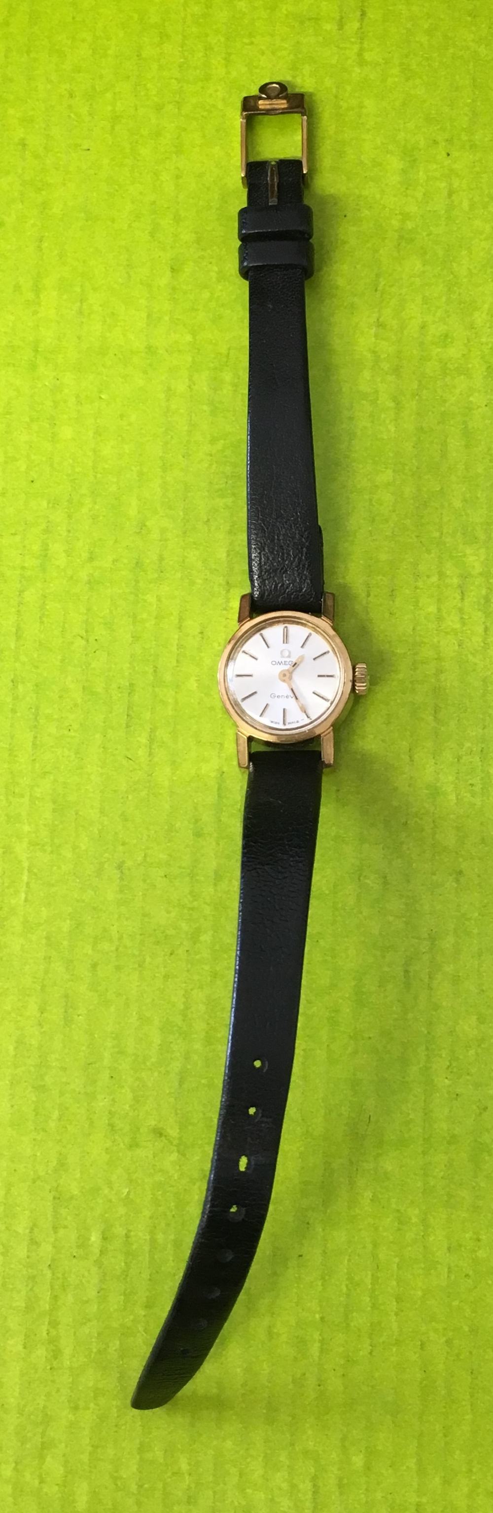 LADIES OMEGA GENEVE WRIST WATCH ON LEATHER STRAP