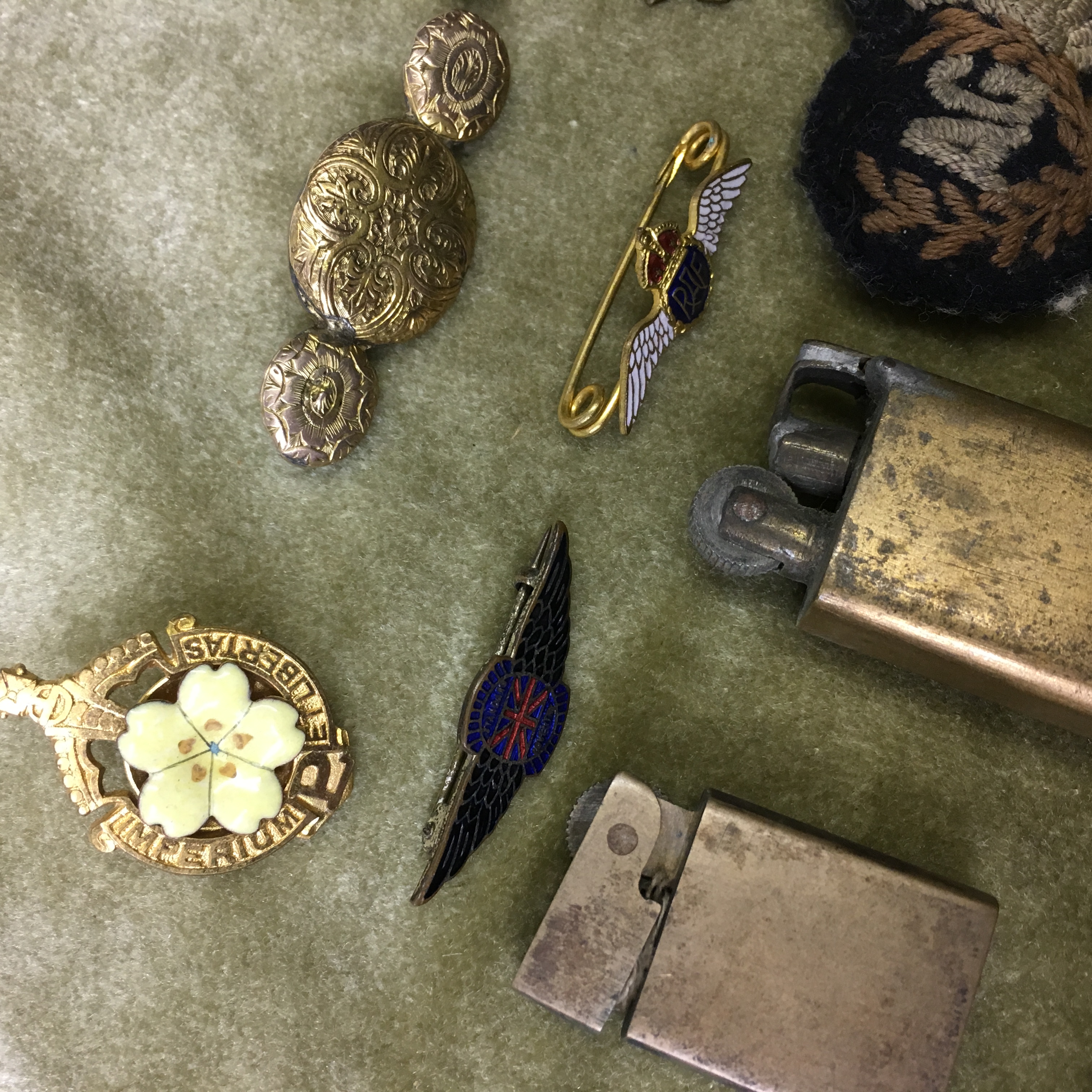BAG OF SEW ON MILITARY BADGES, MINI LIGHTERS, - Image 2 of 4