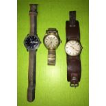 GENTS KIENZLE AUTOMATIC WRIST WATCH ON EXPANDING BRACELET,