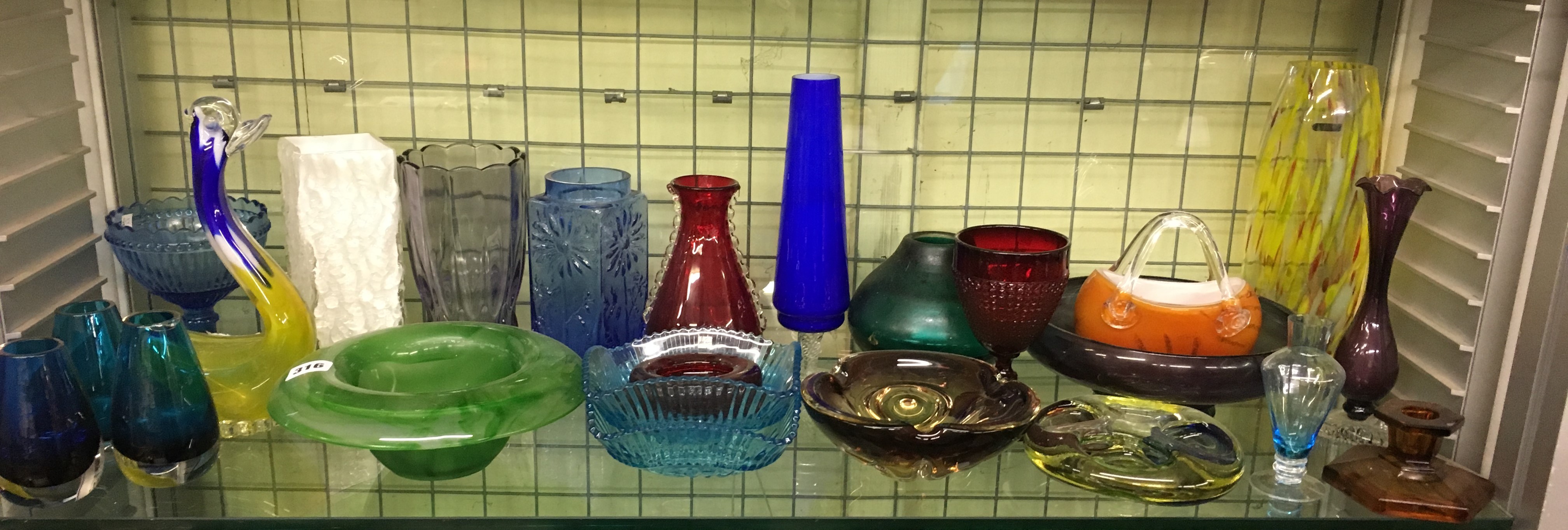 SELECTION OF COLOURED BOHEMIAN AND ITALIAN GLASSES