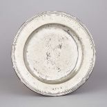 English Pewter Triple Reed Dish, John Briggs, Doncaster, mid 17th century, diameter 15 in — 38.1 cm