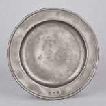 English Pewter Triple Reed Plate, John Cave Sr. Branbury, 17th century, diameter 9.2 in — 23.3 cm